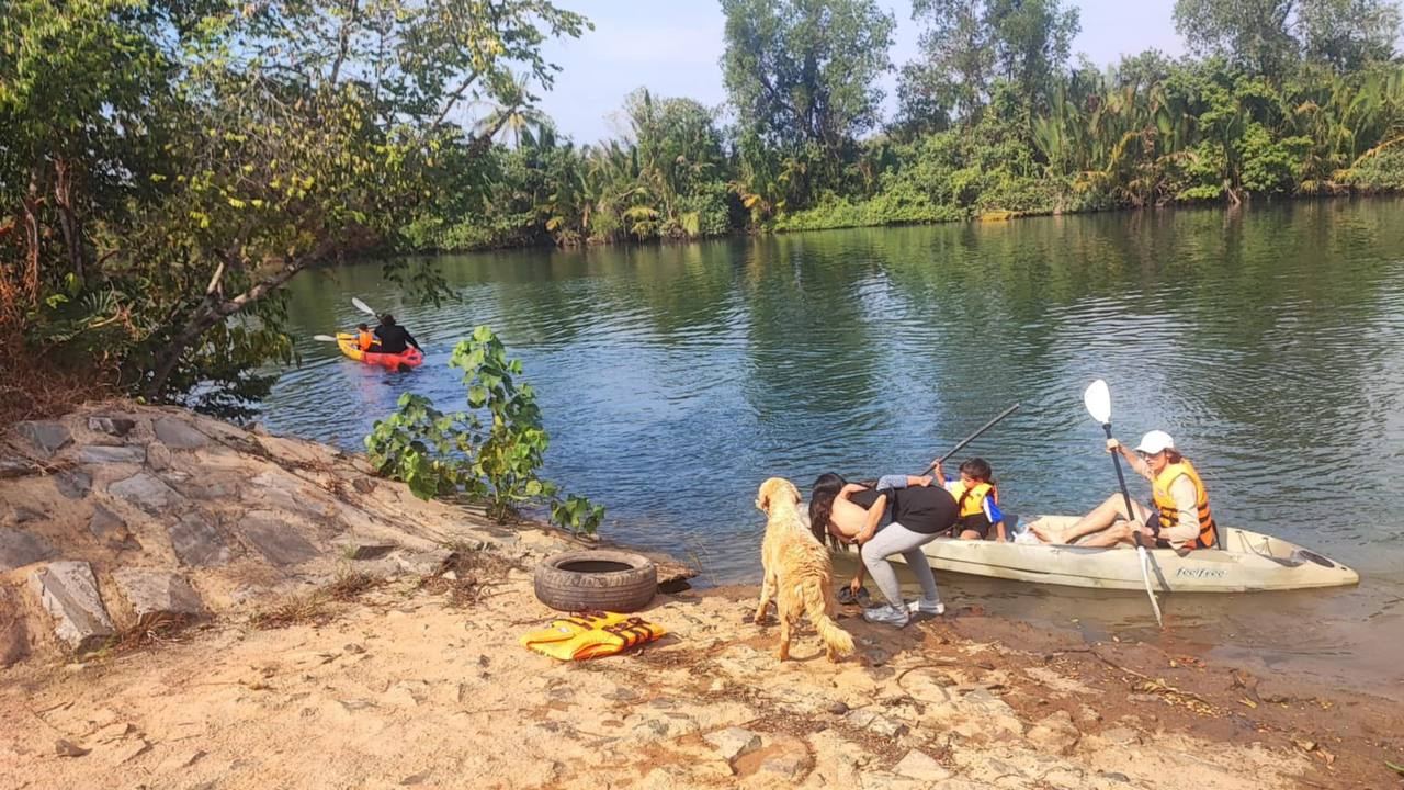 Setting off from the riverbank