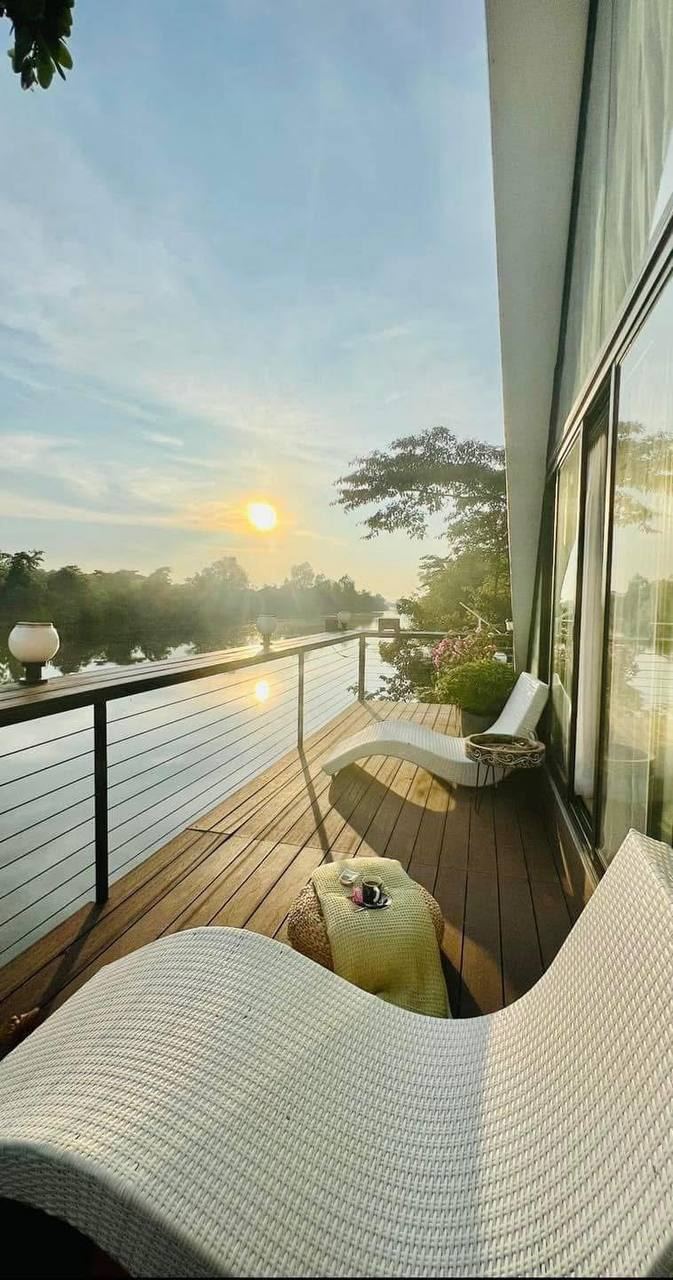 Sunrise from the deck loungers
